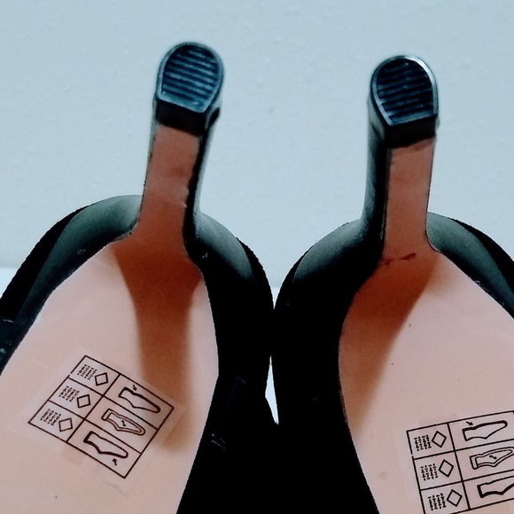 HP🌟 CATHERINE MALANDRINO POINTED STILETTO STRAP BOOTS SIZE 7.5 - Picture 10 of 13